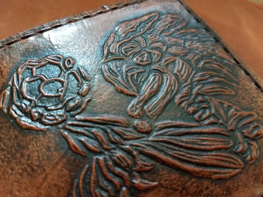 Ancient Chozo - brown - Leather Bifold Wallet - Handcrafted Wallet -