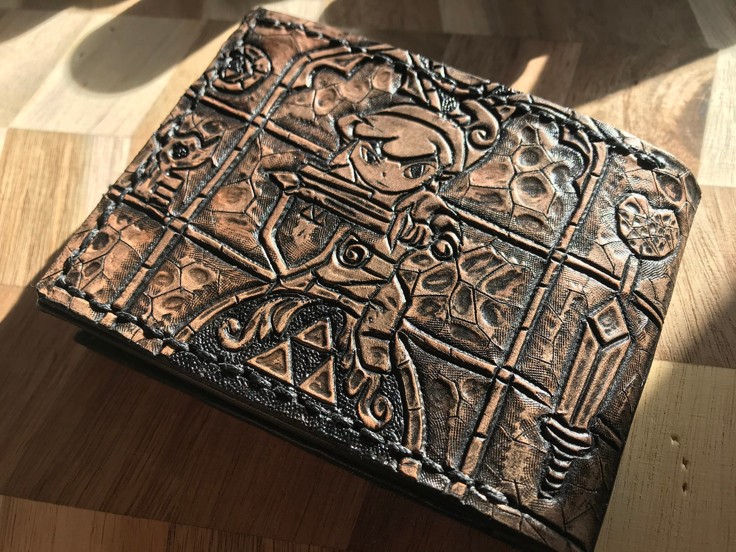 Wind Waker stained glass Hyrule Crest leather wallet- Brown colour - Leather Bifold Wallet - Handcrafted Legend of Zelda Wallet -