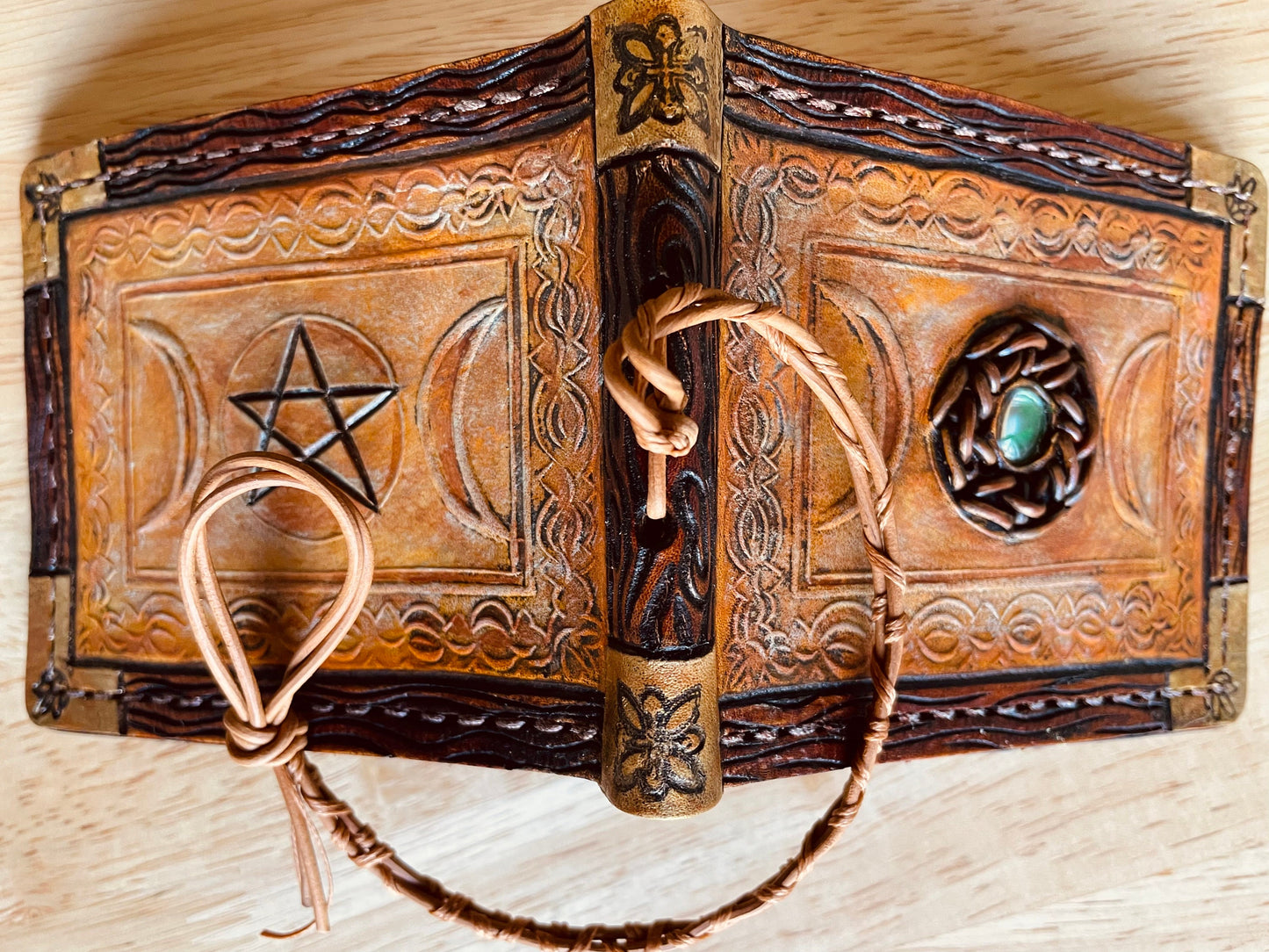 Spell book style wallet - Green Eye Gem - Mystic - Leather wallet.