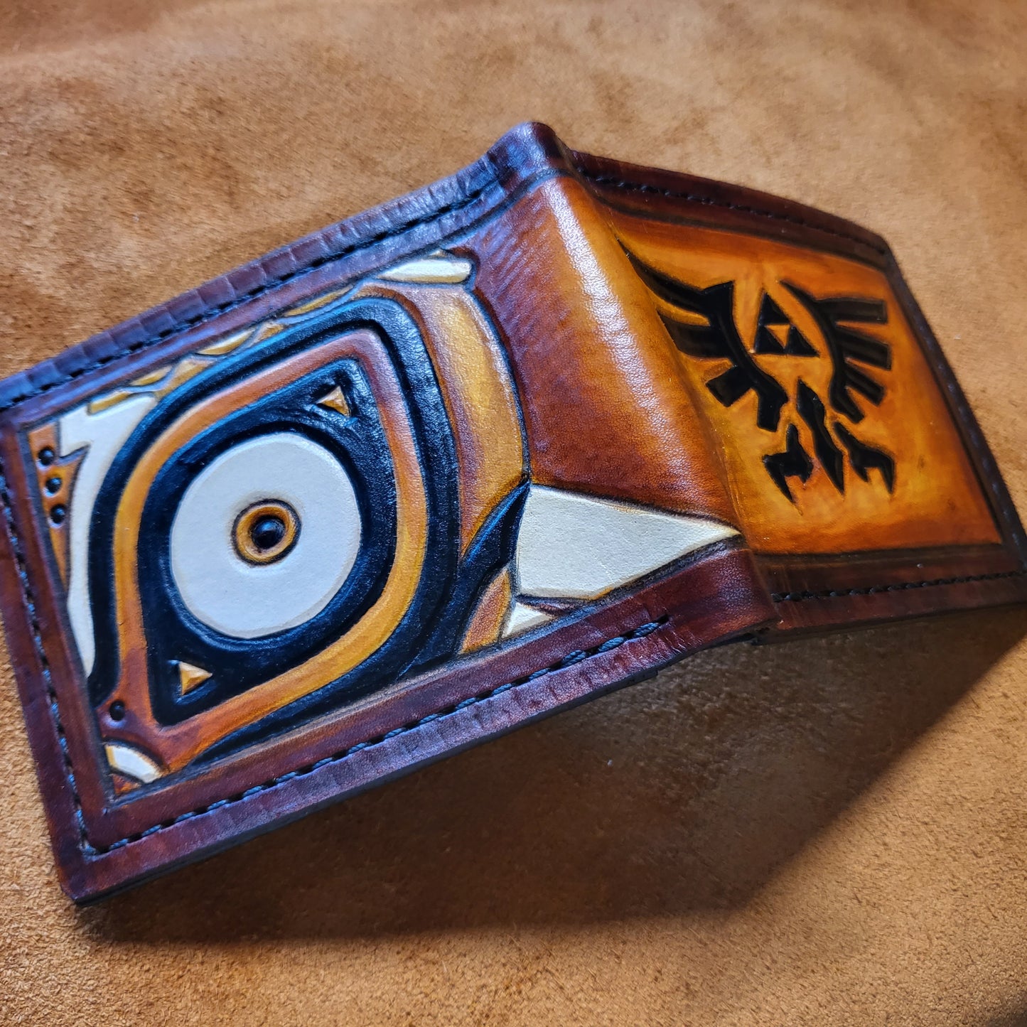 Half Majoras Mask Hyrule - leather wallet- Bifold Wallet - Handcrafted Legend of Zelda Wallet - Link Wallet 2020