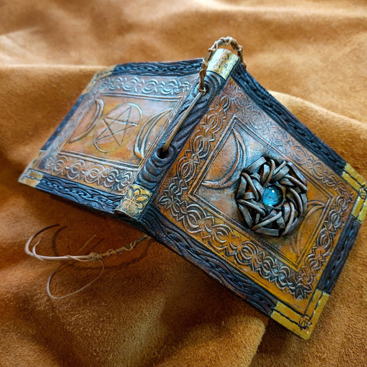 Spell book style wallet - Mystic - Leather wallet.