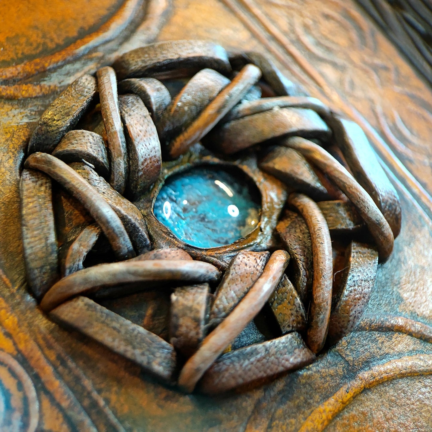 Spell book style wallet - Mystic - Leather wallet.
