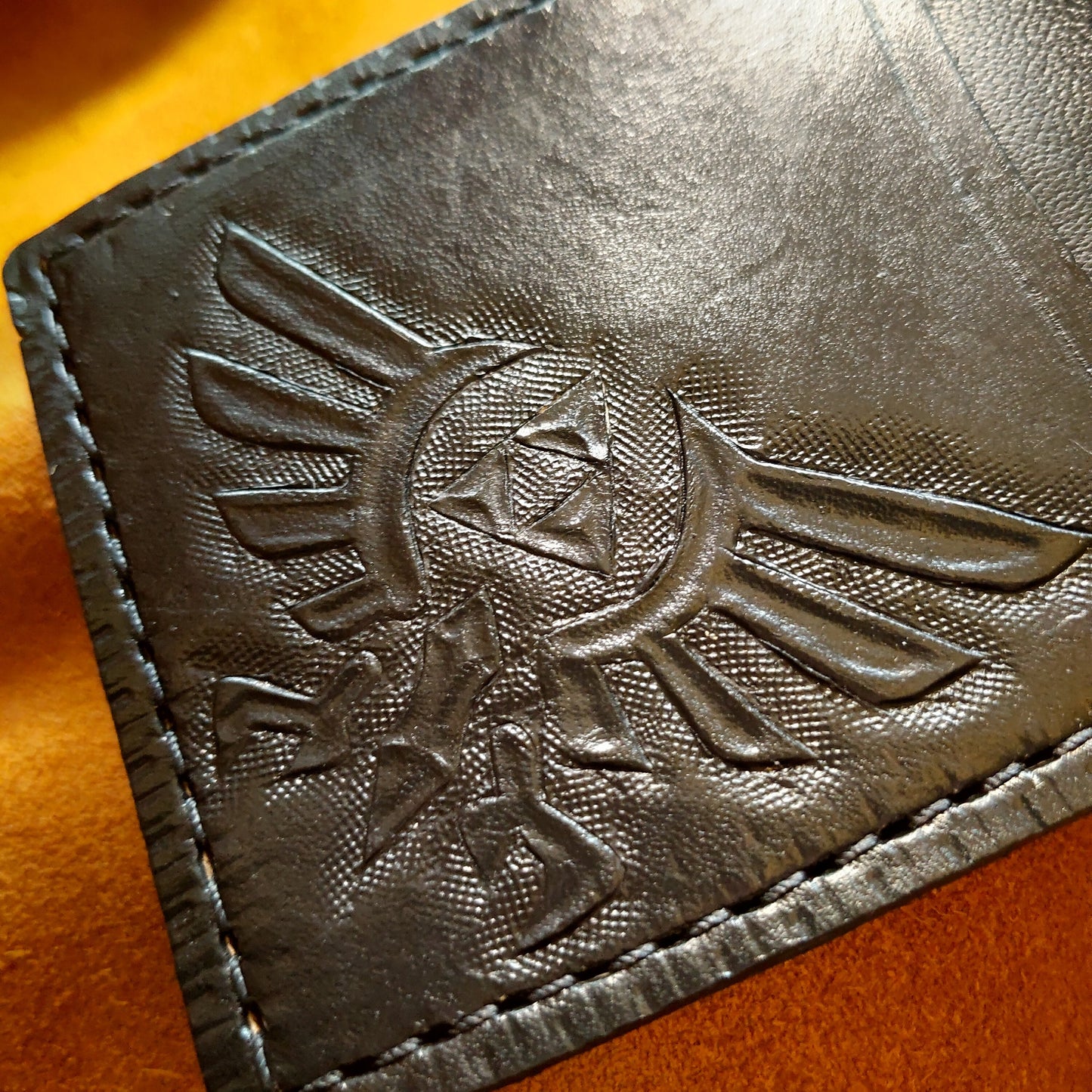 Double Hyrule Crest leather wallet- Leather Bifold Wallet - Handcrafted Legend of Zelda Wallet - Link Wallet