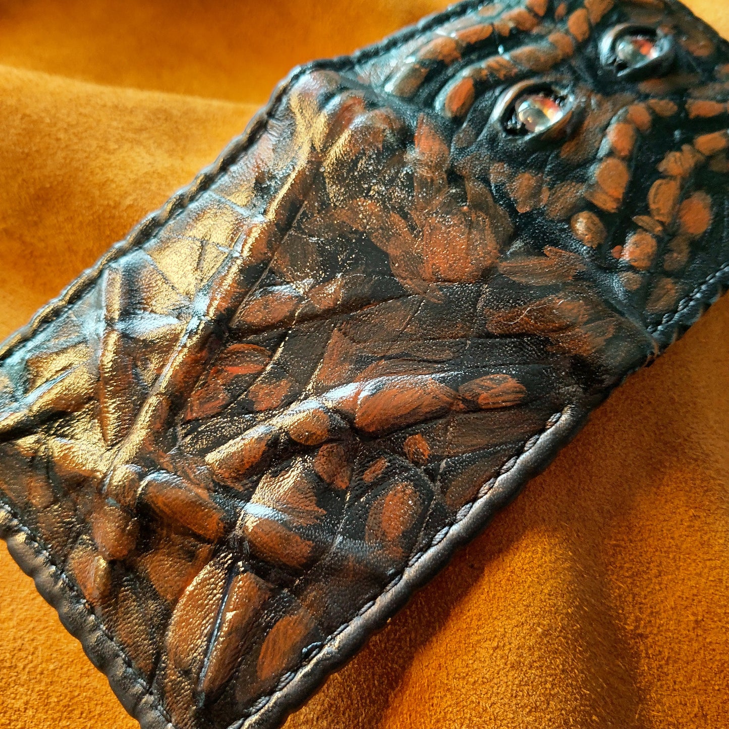Enderman Eyes bumpy brown version - Necromonicon - demon eyes - Leather wallet.