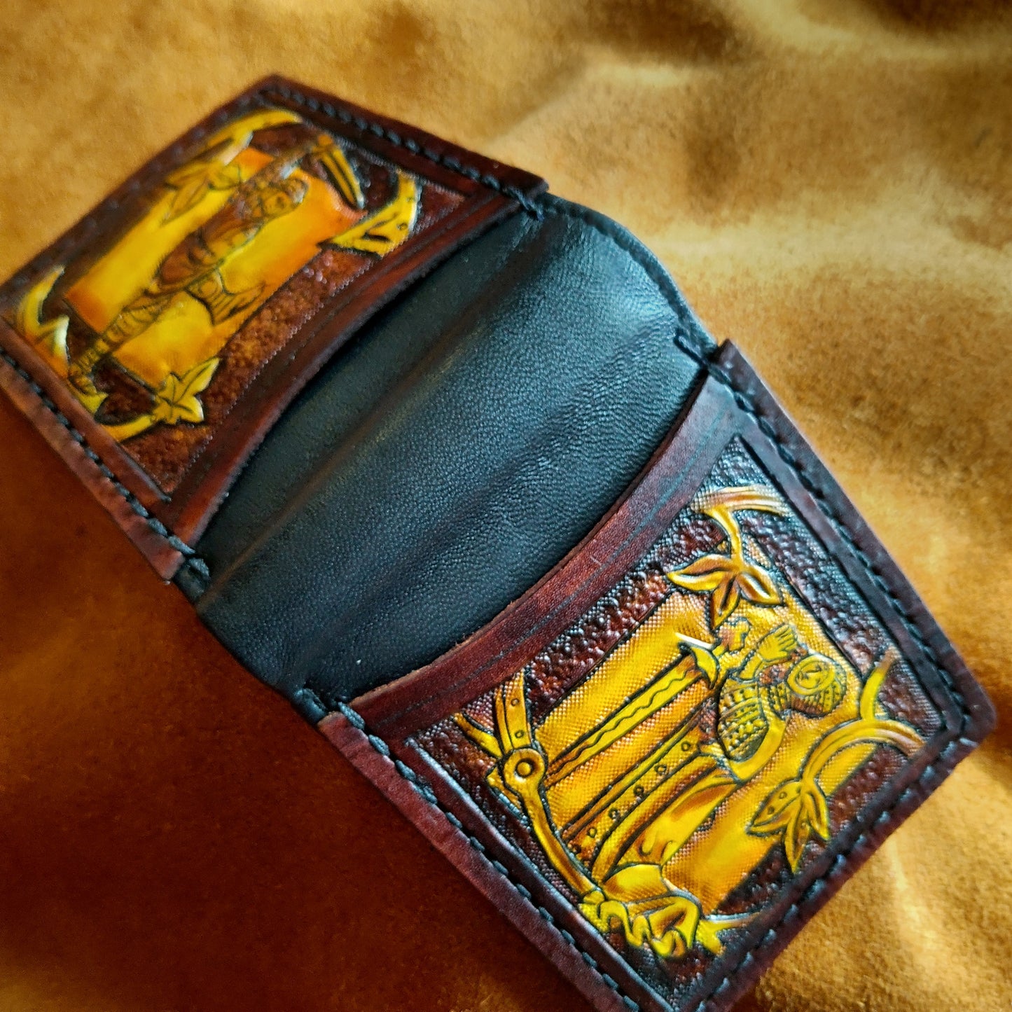 Marginalia medieval knights - leather wallet- Dark Brown and ivory colour - Leather Bifold Wallet - Handcrafted