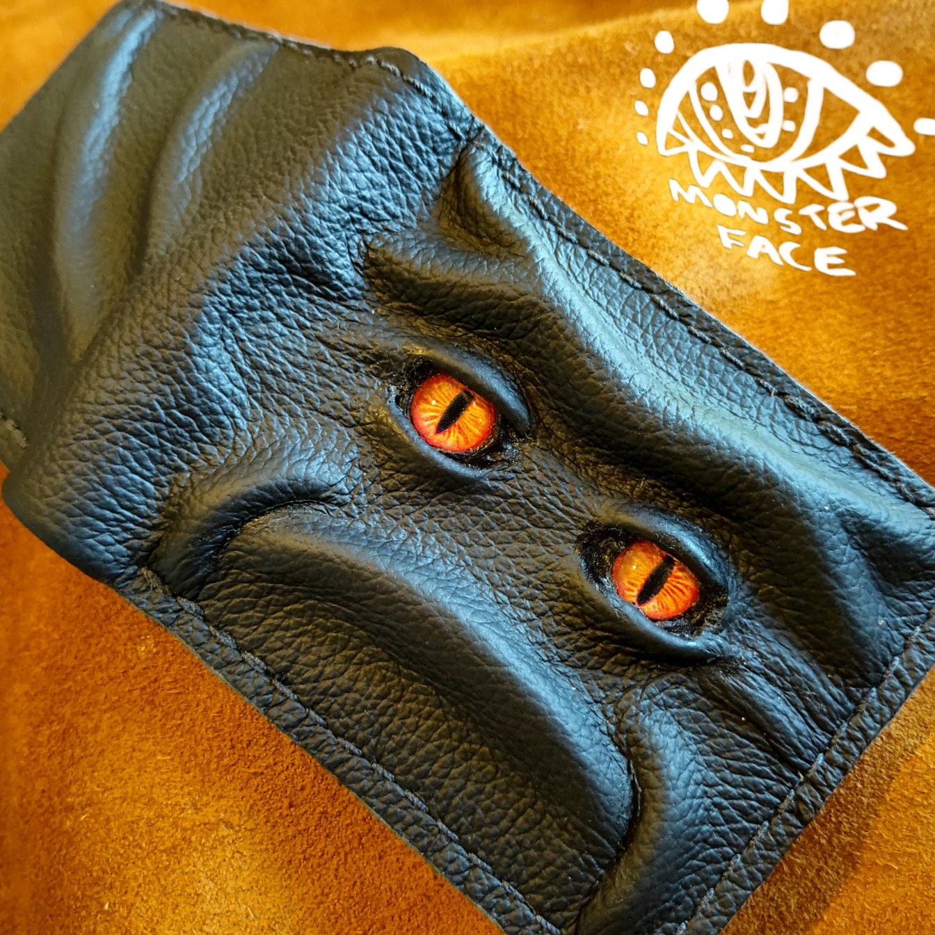 Amber Glum Schmuggle face leather wallet - Necromonicon - demon eyes - Leather wallet.