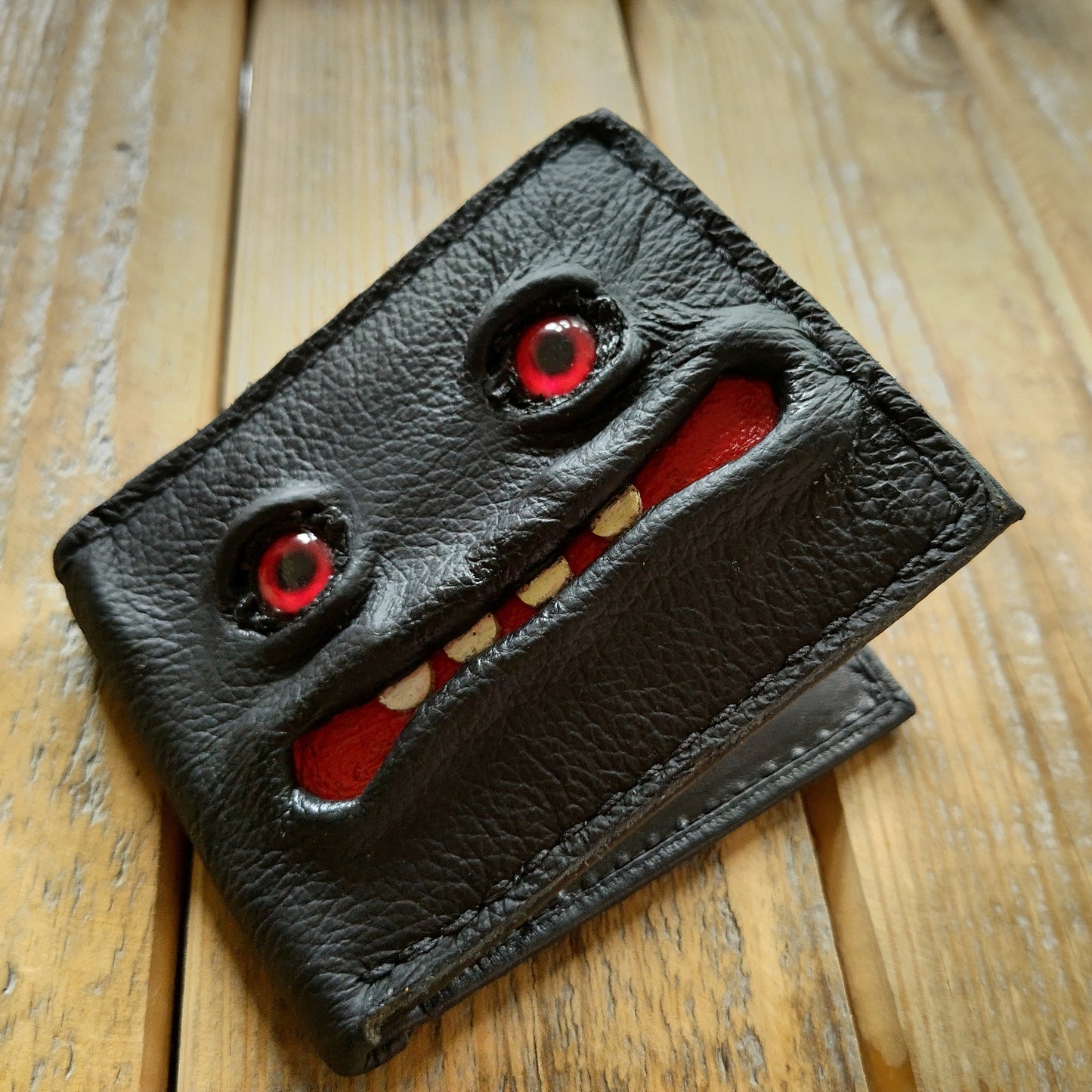 Enderman eyes - Mimic Shmuggle face - Necromonicon - Red eyes - Leather wallet.