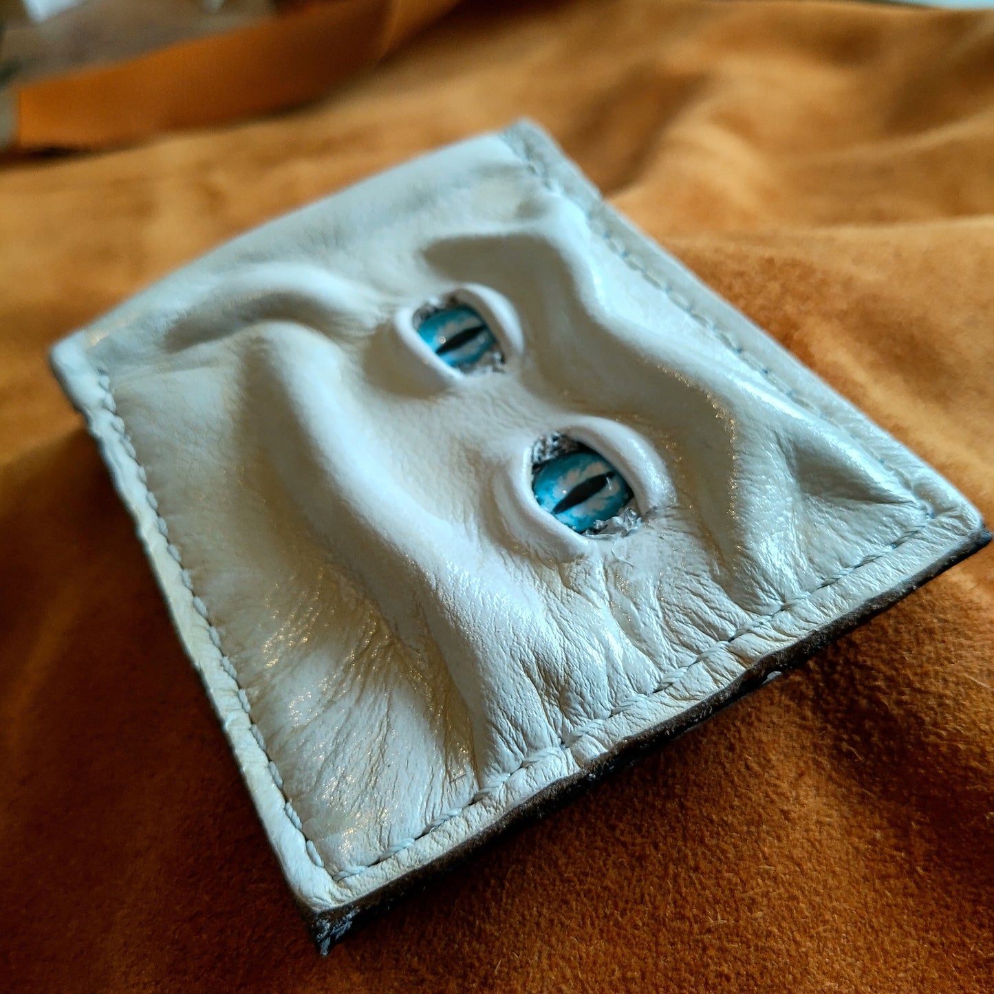 Enderman eyes - Cream Shmuggle face - Necromonicon - Blue eyes - Leather wallet.