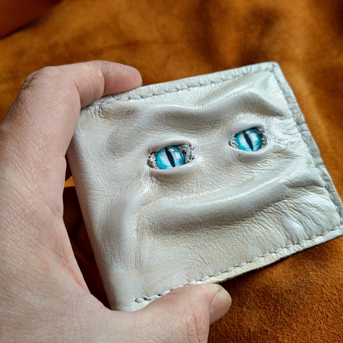 Enderman eyes - Cream Shmuggle face - Necromonicon - Blue eyes - Leather wallet.
