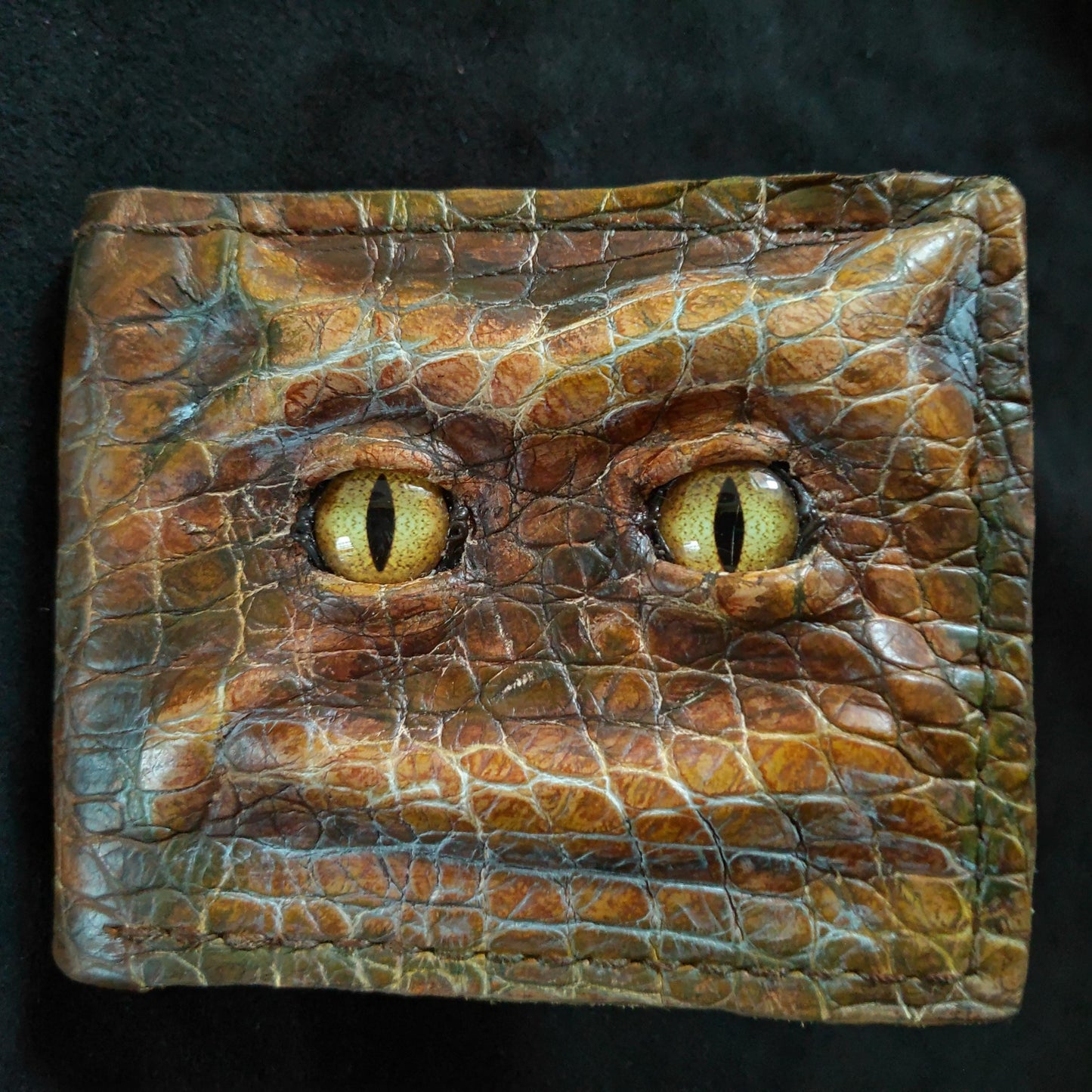 Yellow eyes Scaly Schmuggle face leather wallet - Necromonicon - demon eyes - Leather wallet.