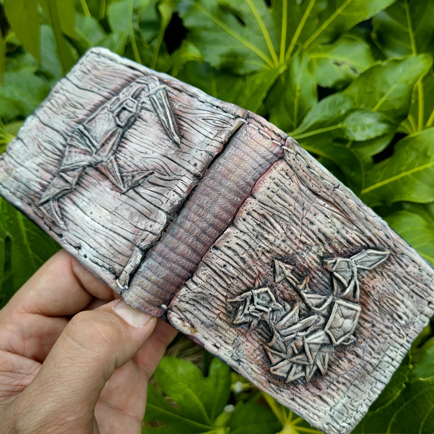 Beachwood style carved Marginalia leather wallet- Dark Brown and ivory colour - Leather Bifold Wallet - Handcrafted