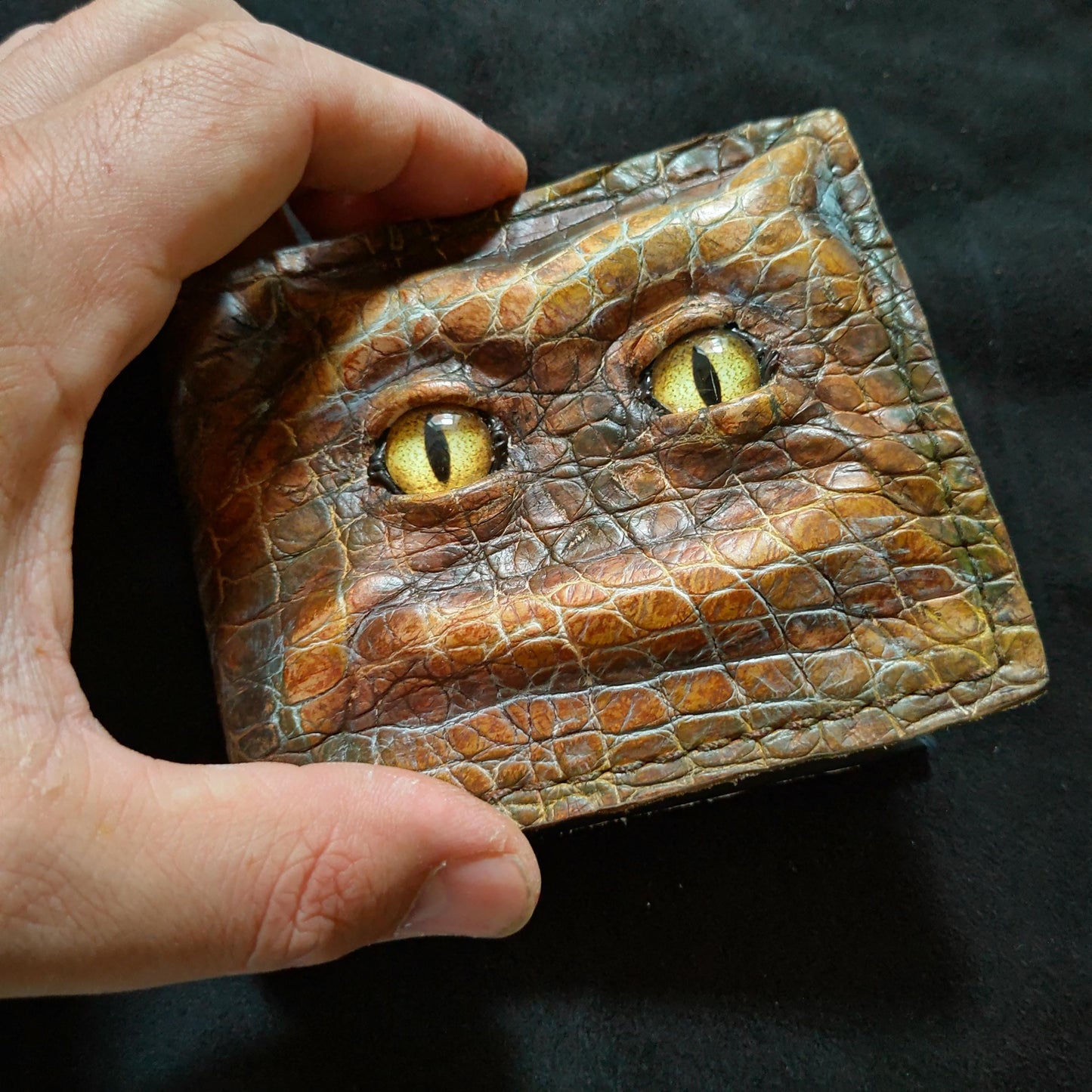 Yellow eyes Scaly Schmuggle face leather wallet - Necromonicon - demon eyes - Leather wallet.