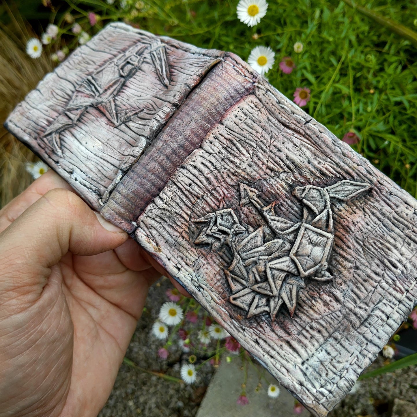 Beachwood style carved Marginalia leather wallet- Dark Brown and ivory colour - Leather Bifold Wallet - Handcrafted