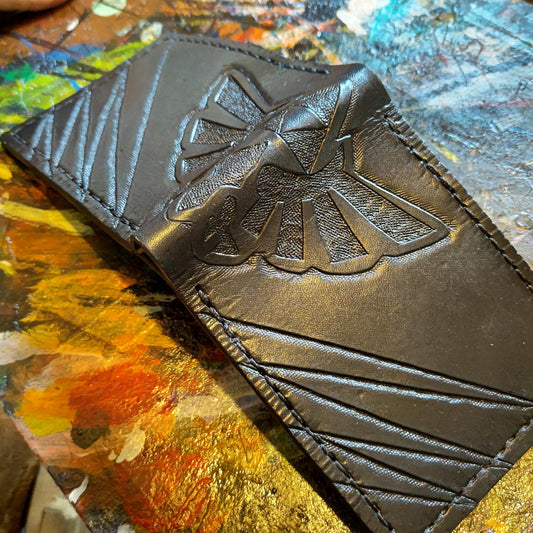 Hyrule deep carved leather wallet black - Handcrafted Legend of Zelda Wallet