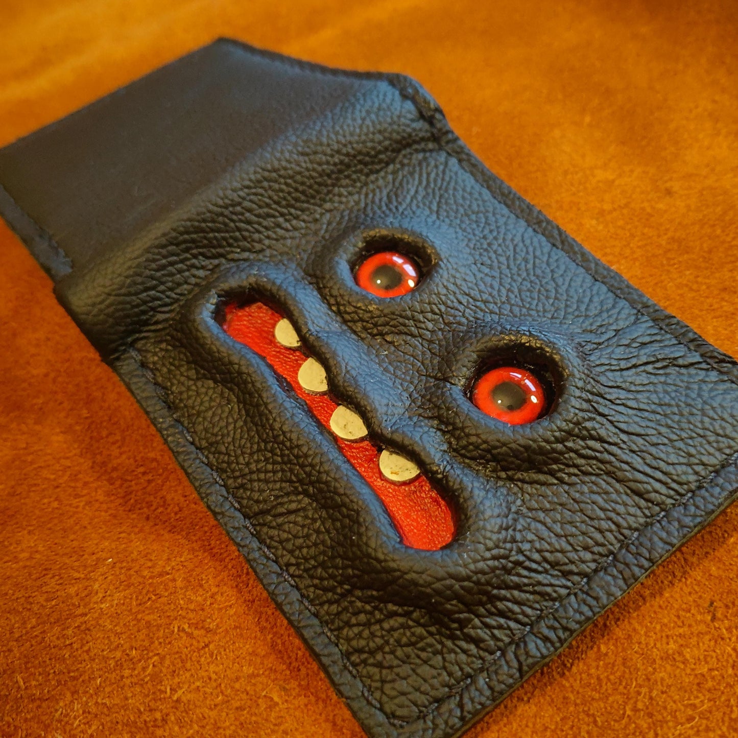 Enderman eyes - Mimic Shmuggle face - Necromonicon - Red eyes - Leather wallet.