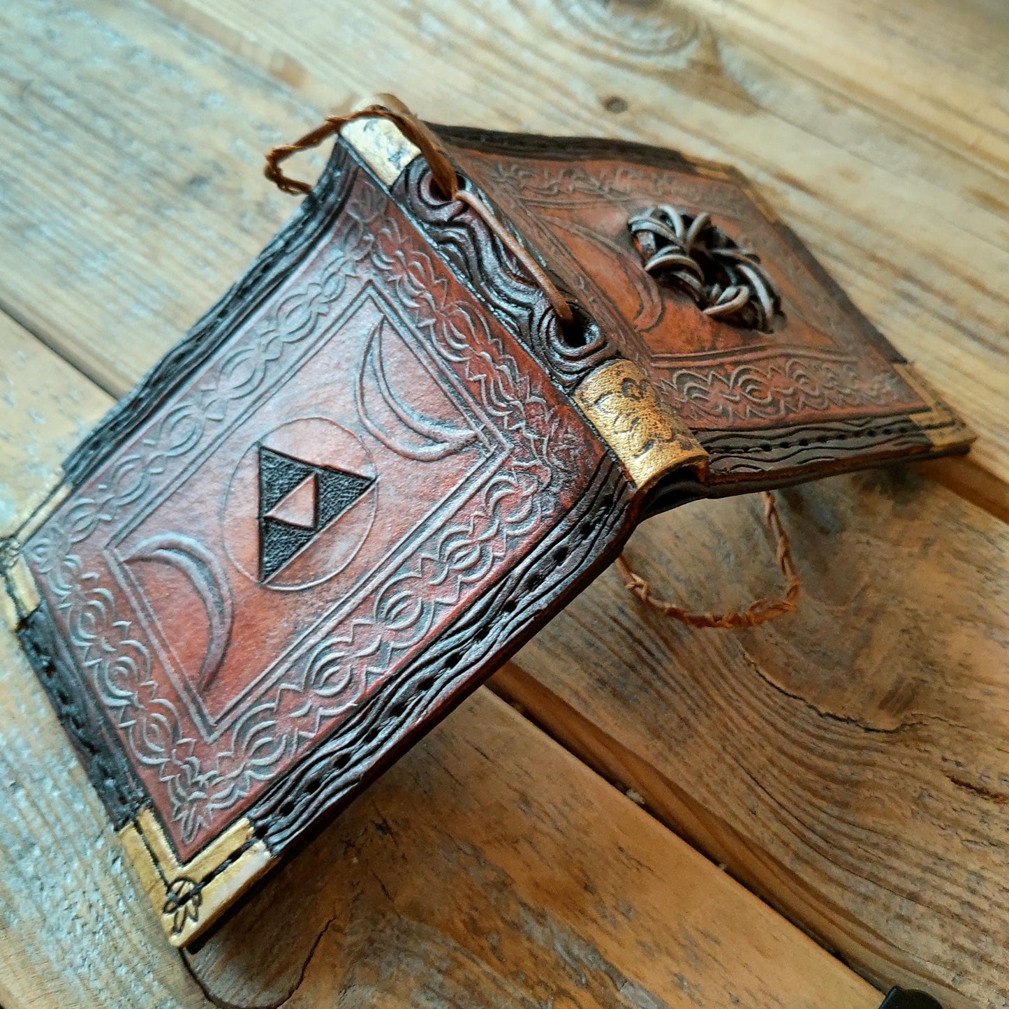 Triforce Spell book style red gem leather wallet - Mystic - Leather wallet.