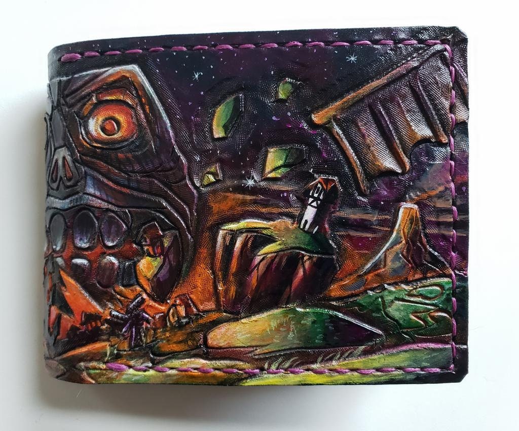 Moonfall, Majoras mask - leather wallet- Leather Bifold Wallet - Handcrafted Legend of Zelda Wallet -