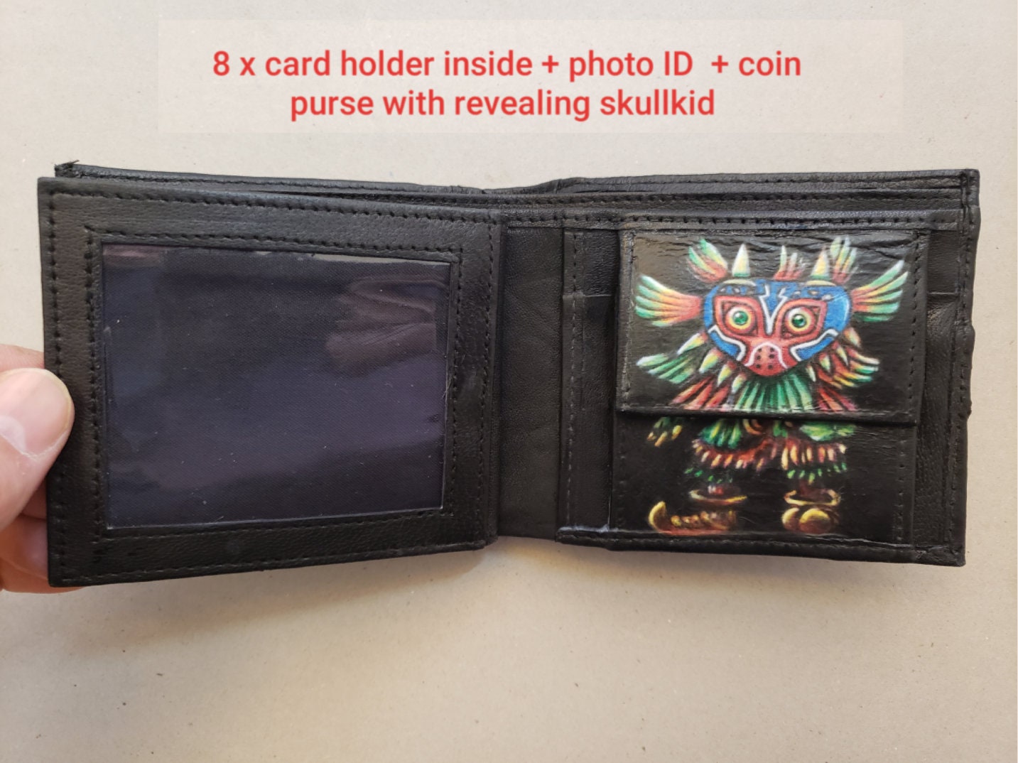 Revealing Skullkid high capacity wallet inside type.