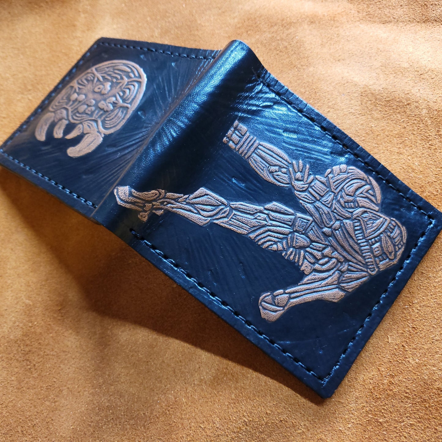 Samus and Metroid - greek pot version - Leather Bifold Wallet - Handcrafted Wallet -