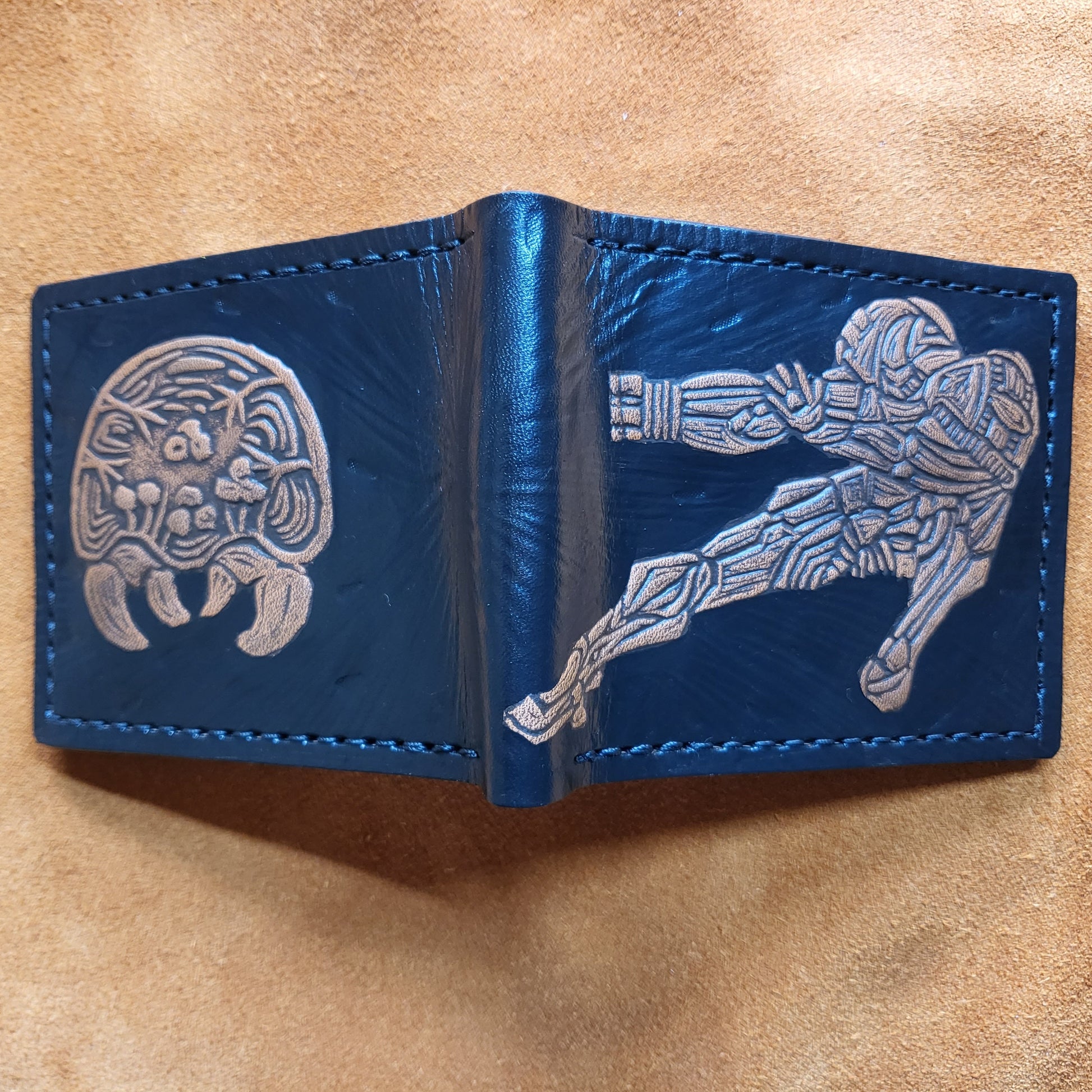 Samus and Metroid - greek pot version - Leather Bifold Wallet - Handcrafted Wallet -