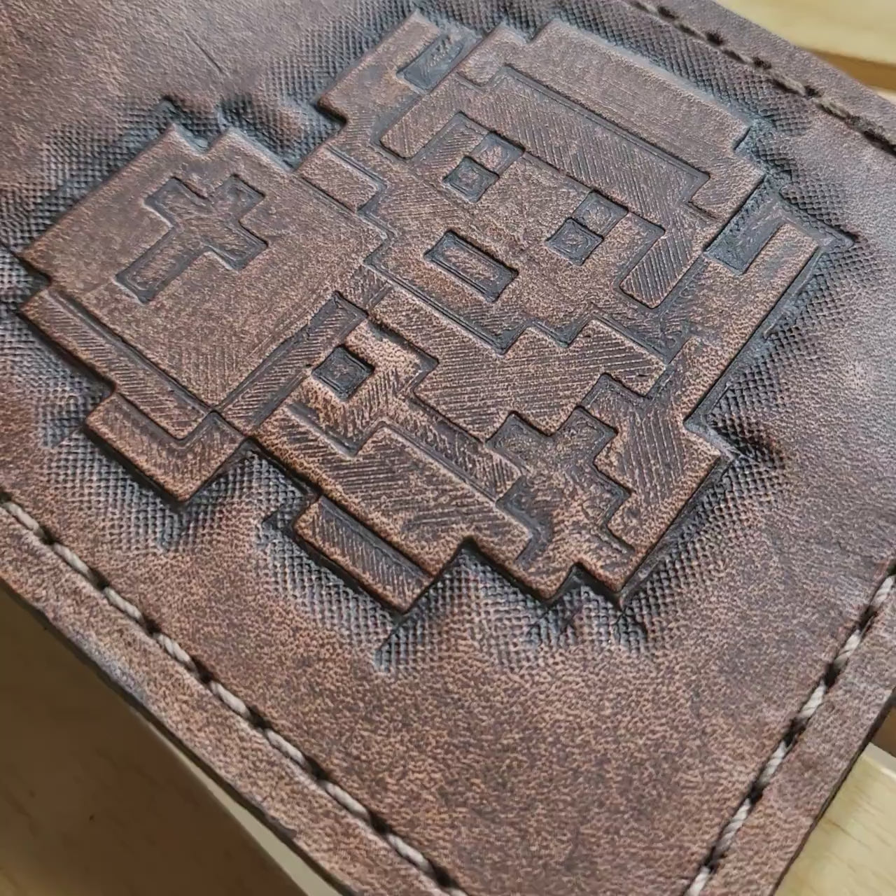 Pixel Link and Heart containers- leather wallet - Leather Bifold Wallet - Handcrafted Legend of Zelda Wallet - Link Wallet