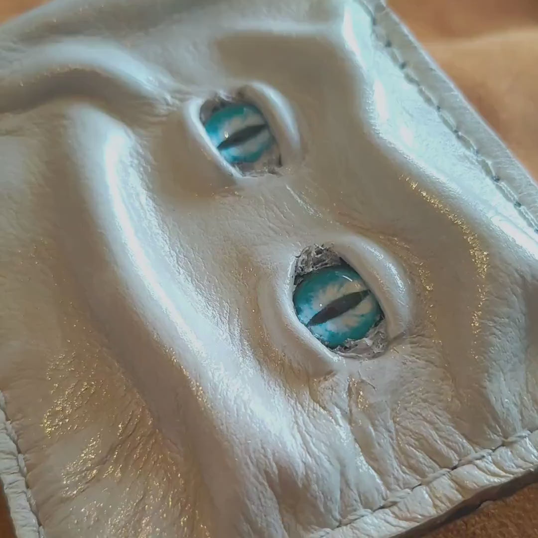 Enderman eyes - Cream Shmuggle face - Necromonicon - Blue eyes - Leather wallet.