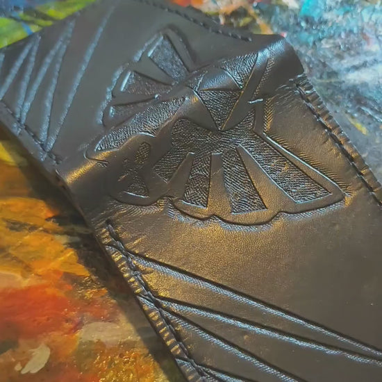 Hyrule deep carved leather wallet black - Handcrafted Legend of Zelda Wallet