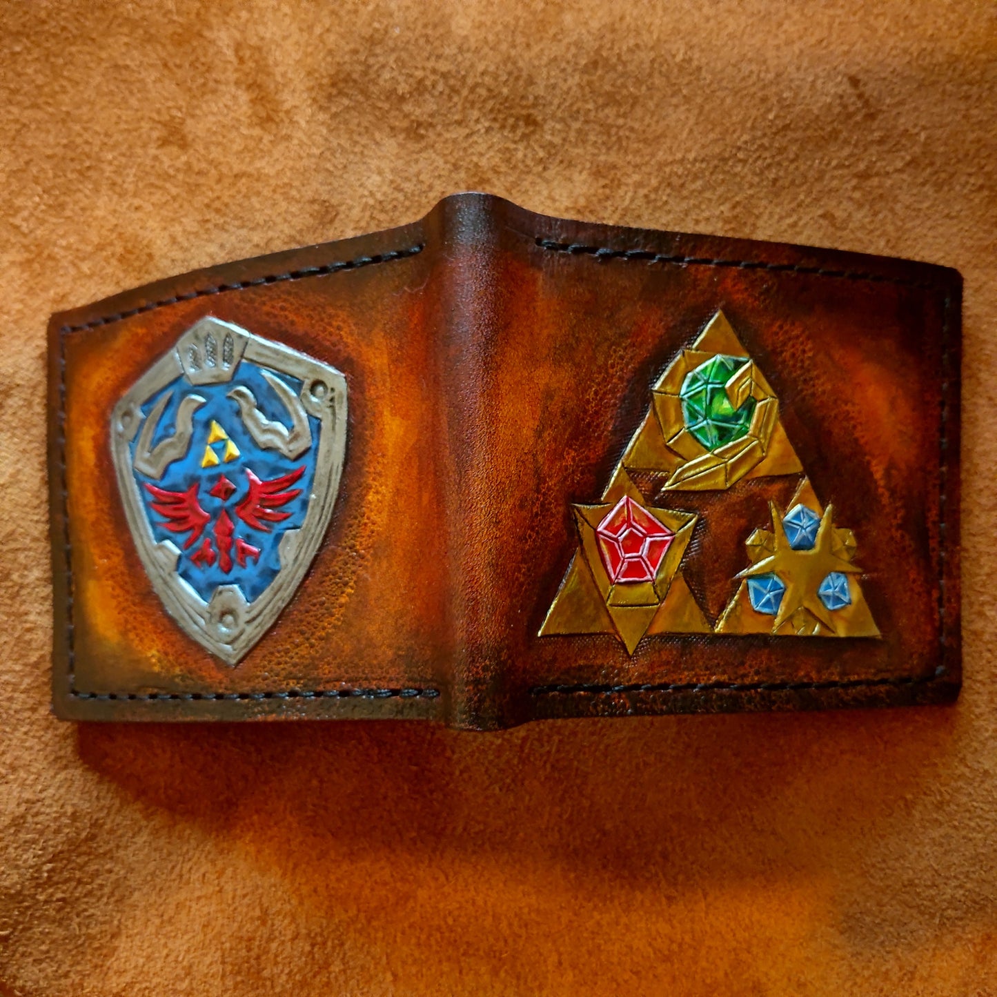 Hyrule Shield and Holy Relics wallet- Leather Bifold Wallet - Handcrafted Legend of Zelda Wallet - Link Wallet