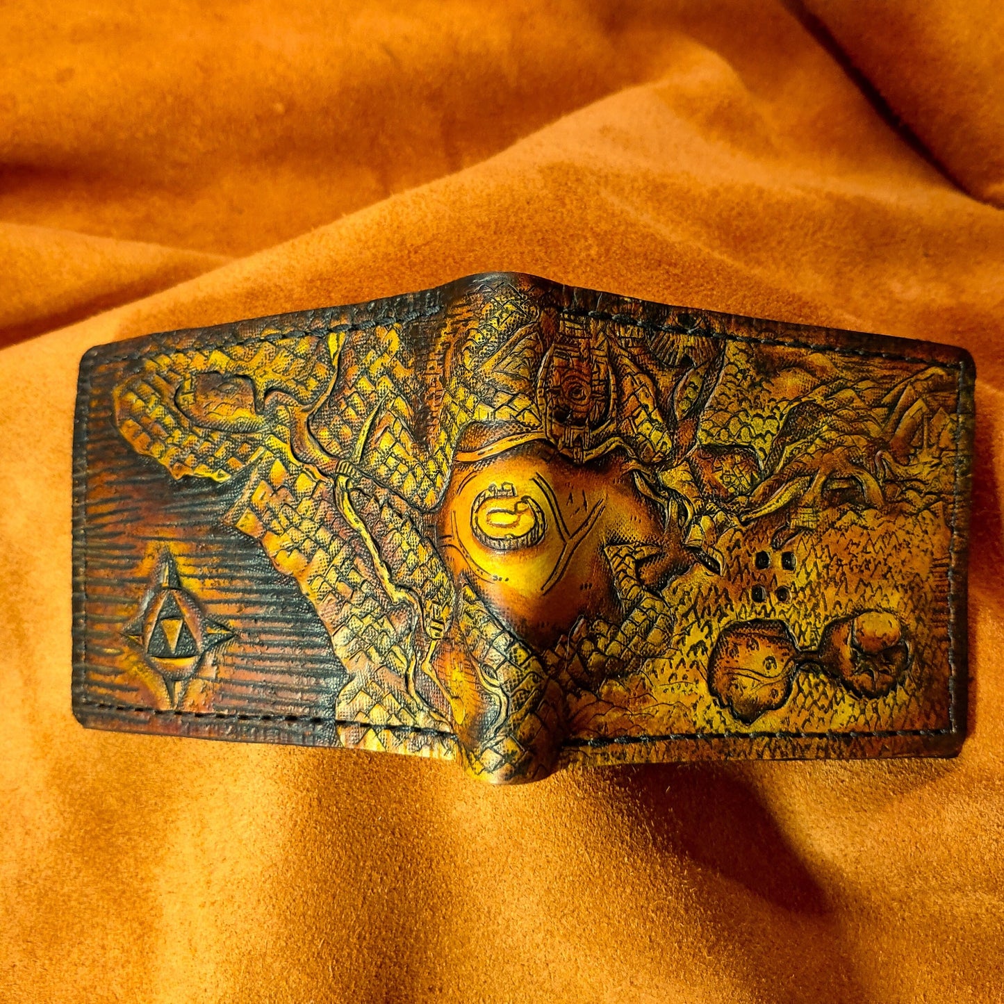 Map of Hyrule leather wallet- Deep Carved Leather Bifold Wallet - Handcrafted Legend of Zelda Wallet - Link Wallet
