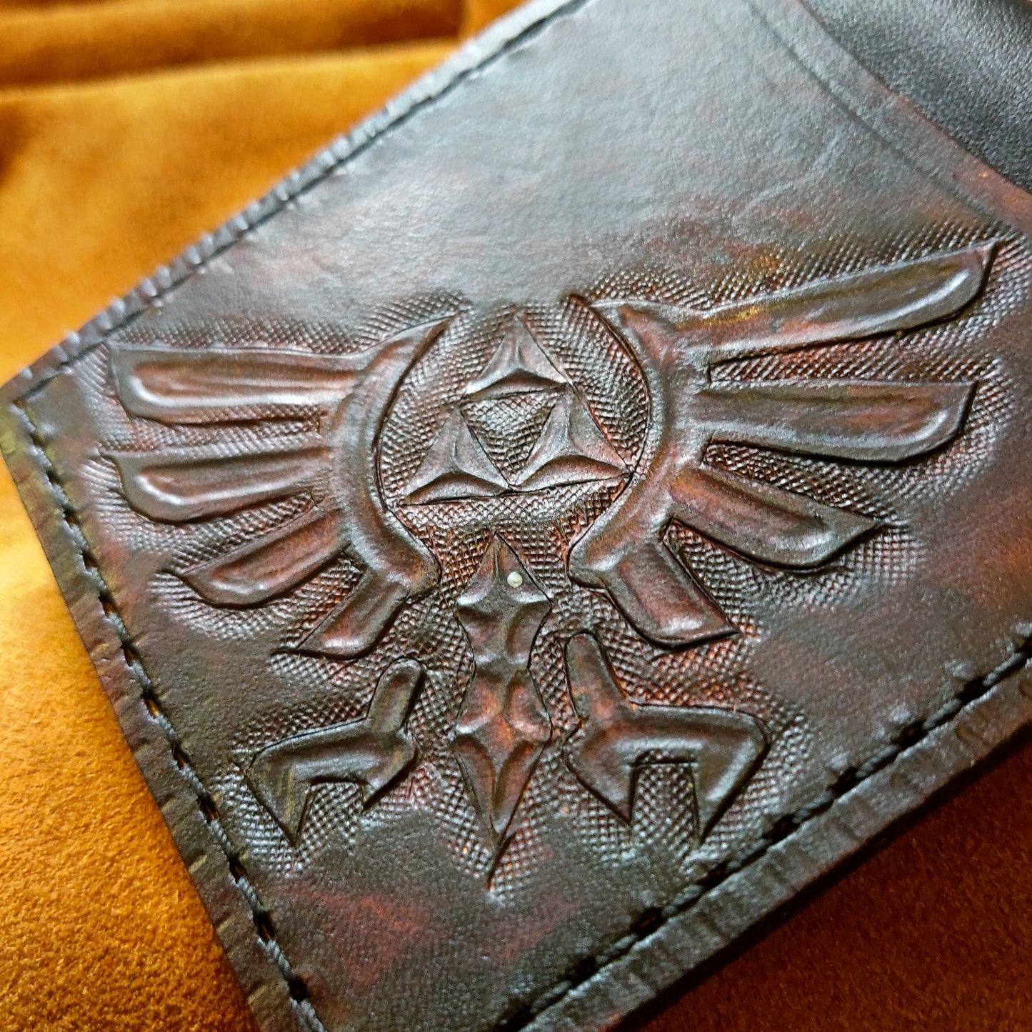 Double Hyrule Crest leather wallet- Dark Brown version - Leather Bifold Wallet - Handcrafted Legend of Zelda Wallet - Link Wallet
